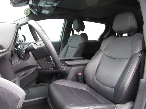 Certified 2024 Toyota Sienna XLE Woodland Edition AWD/4WD image 12