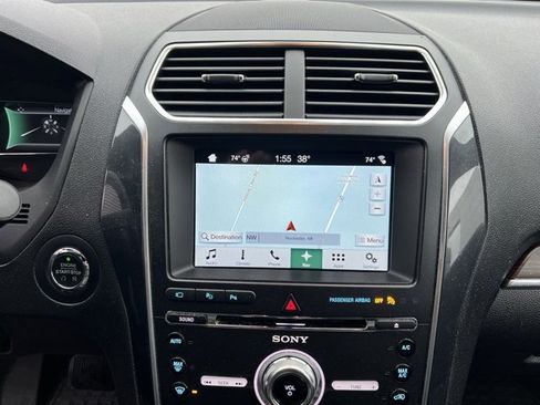 Used 2017 Ford Explorer Limited w/ Equipment Group 301A image 29