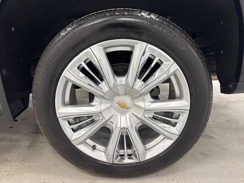 Used 2024 Chevrolet Silverado 1500 High Country w/ High Country Premium Package image 41
