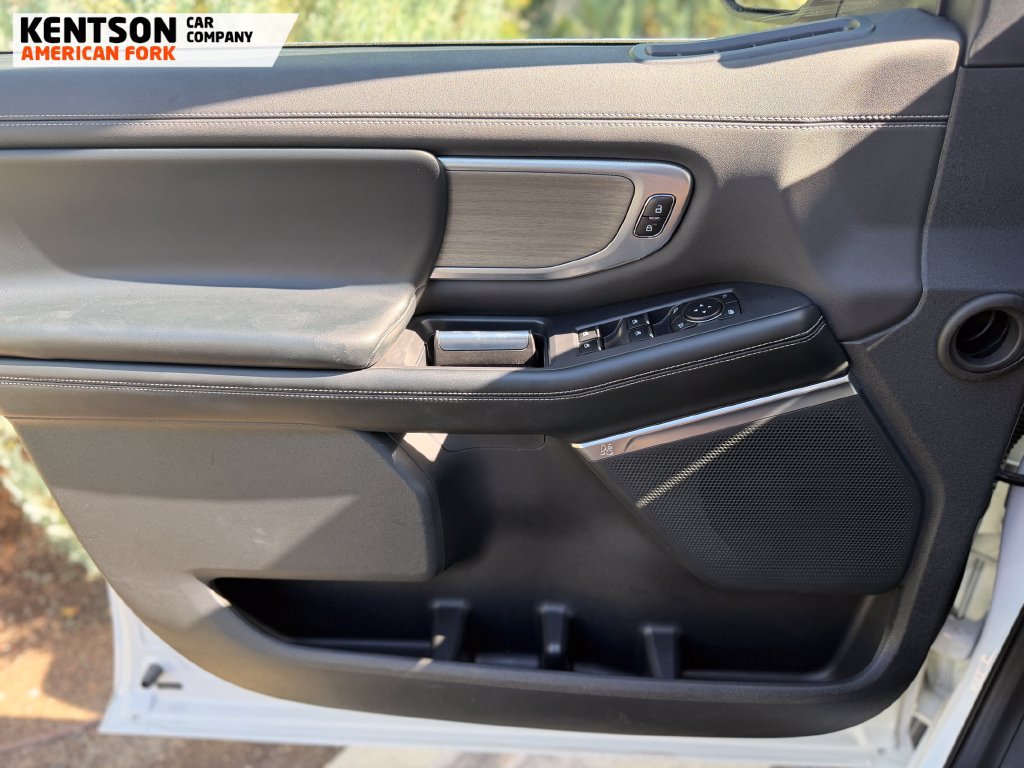 Used 2025 Ford Expedition Max Platinum AWD/4WD image 19
