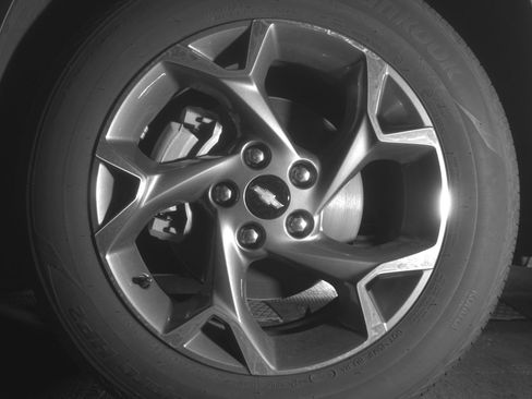 Used 2025 Chevrolet Trax LT FWD image 12