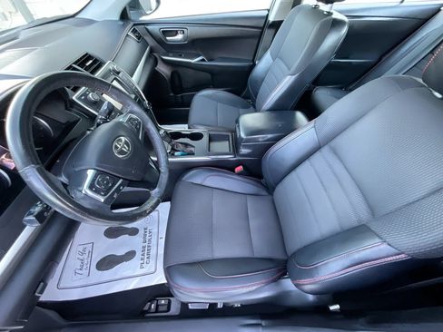 Used 2017 Toyota Camry SE FWD image 21