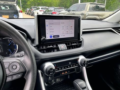 Certified 2025 Toyota RAV4 XLE AWD/4WD image 22