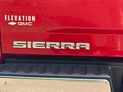 Used 2018 GMC Sierra 1500 SLT w/ SLT Premium Package AWD/4WD image 10