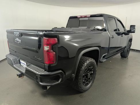 Used 2024 Chevrolet Silverado 3500 High Country w/ Technology Package AWD/4WD image 8