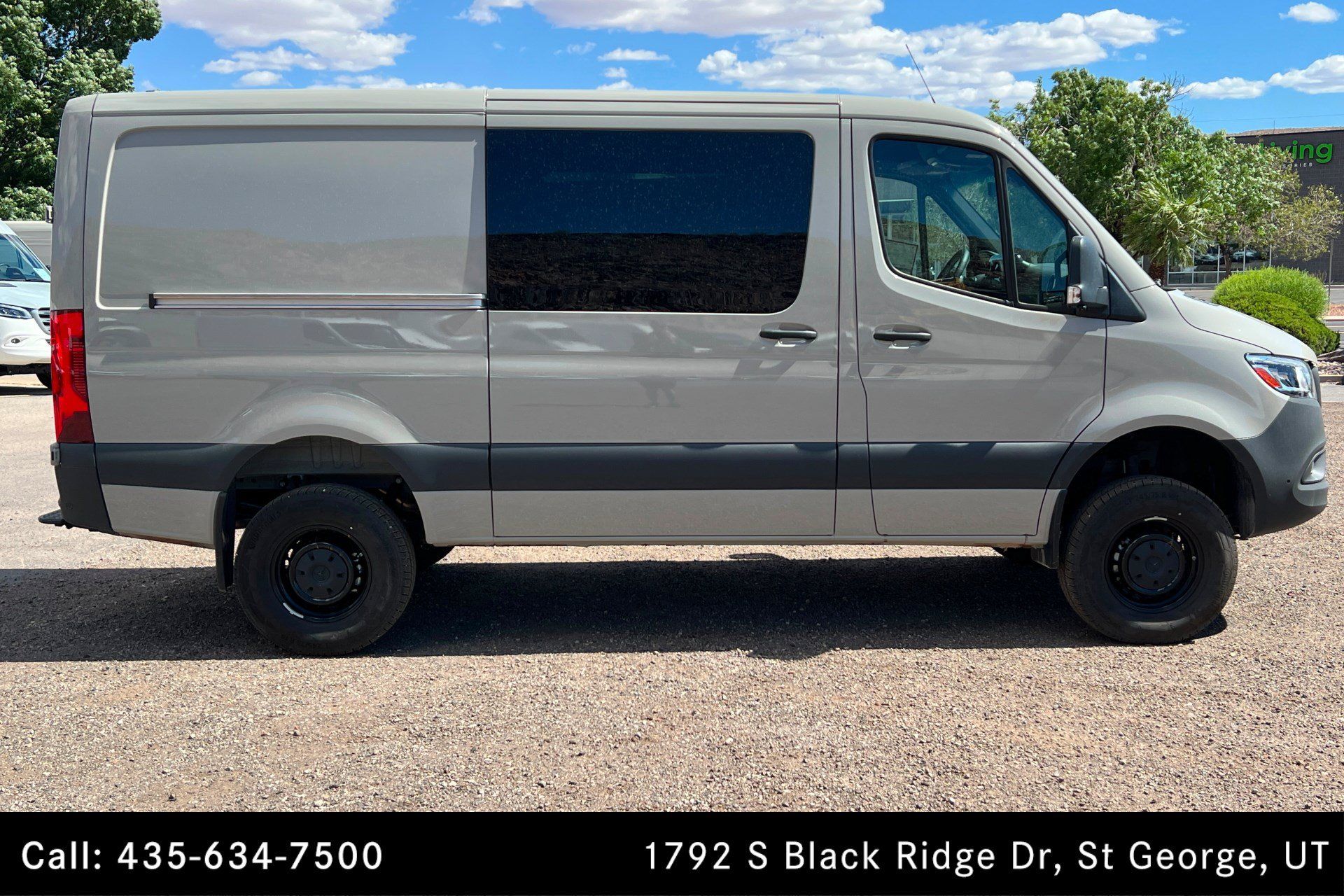 Used 2025 Mercedes-Benz Sprinter 2500 image 6