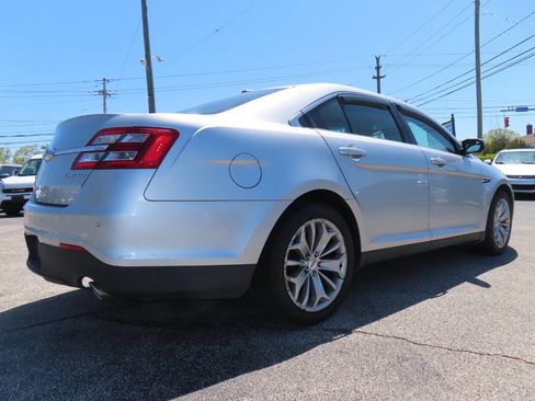 Used 2015 Ford Taurus Limited FWD image 23