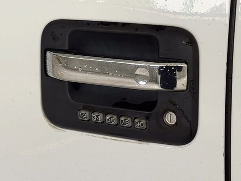 Used 2014 Ford F150 XLT w/ XLT Chrome Package AWD/4WD image 16