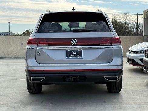 New 2026 Volkswagen Atlas SE image 8