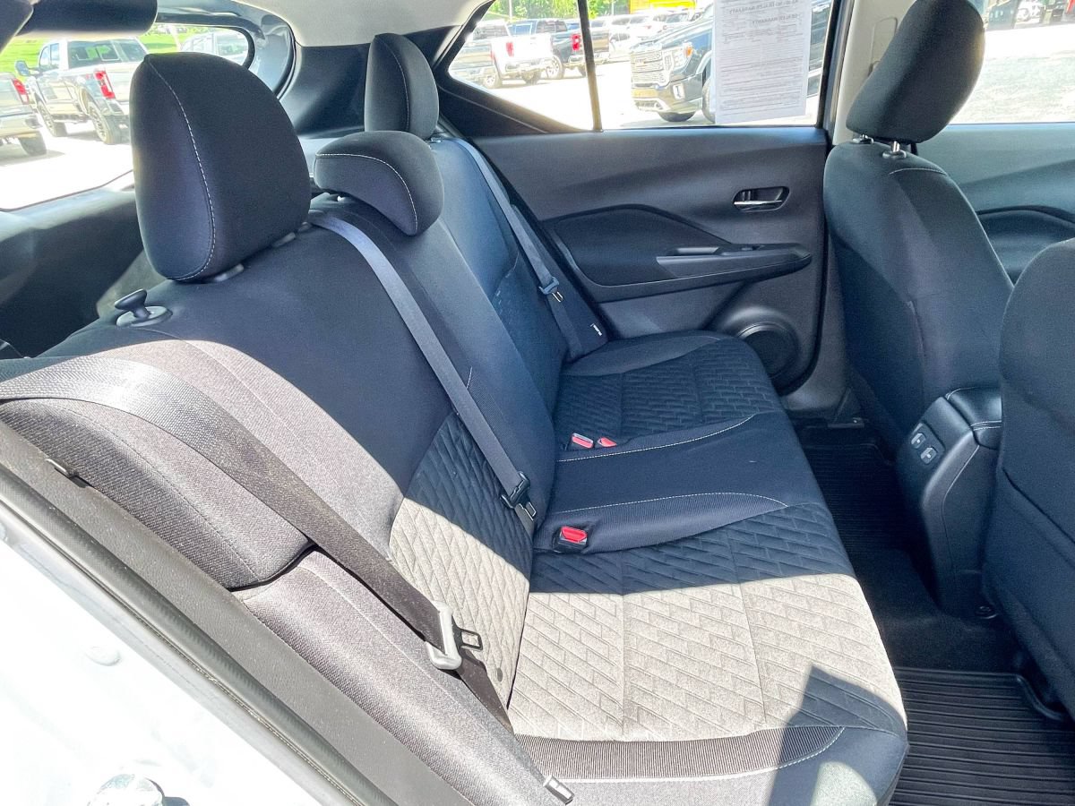 Used 2023 Nissan Kicks SV FWD image 13