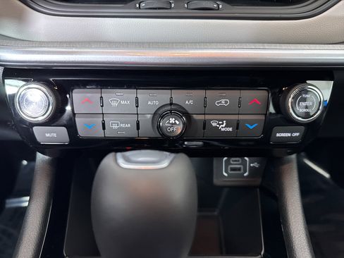 New 2026 Jeep Compass Limited image 21