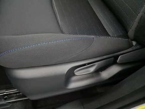 Certified 2026 Toyota Corolla Cross SE w/ Moonroof Package image 20