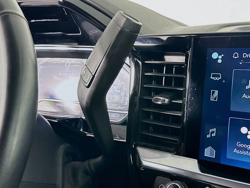 Used 2023 Chevrolet Silverado 1500 LT image 24