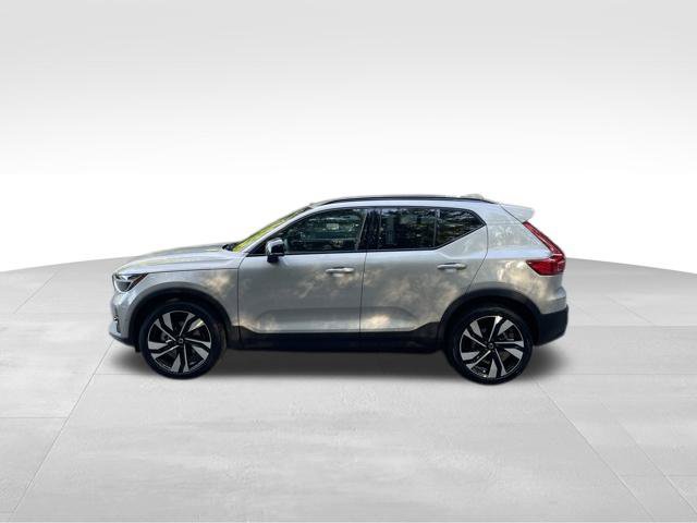 Certified 2023 Volvo XC40 B5 Plus w/ Protection Package Premier AWD/4WD image 5