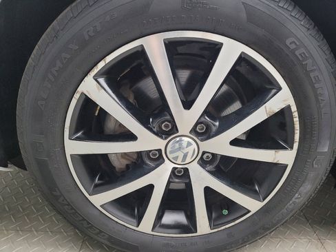 Used 2017 Volkswagen Jetta SE FWD image 31