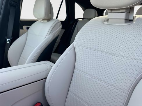 New 2026 Mercedes-Benz GLC 300 image 22