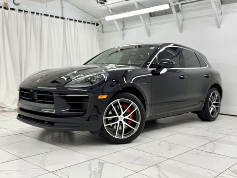 Certified 2023 Porsche Macan S AWD/4WD image 6