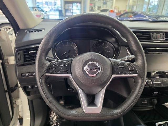 Used 2020 Nissan Rogue S FWD image 11