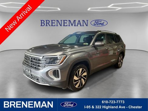 Used 2025 Volkswagen Atlas SE AWD/4WD image 1