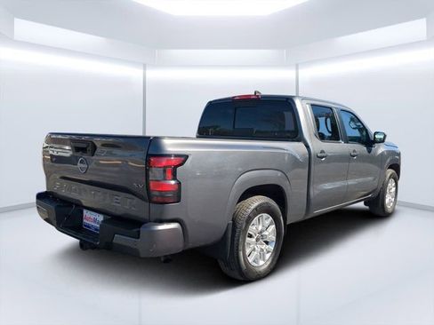 Used 2024 Nissan Frontier SV w/ Technology Package image 3