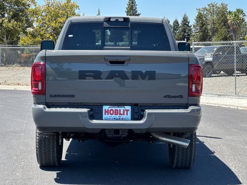 New 2026 RAM 2500 Laramie AWD/4WD image 4