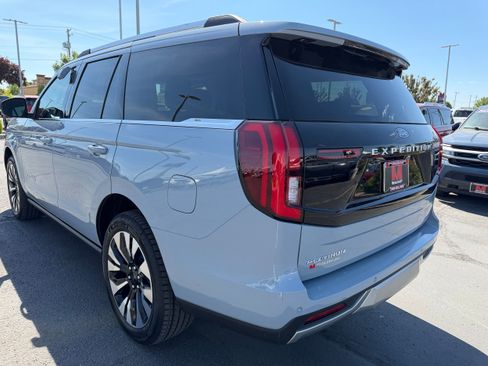 New 2026 Ford Expedition Platinum w/ Driver's Package AWD/4WD image 5