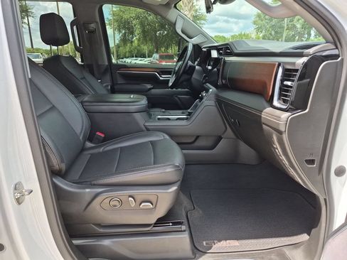 Used 2024 GMC Sierra 3500 Denali w/ Denali Reserve Package AWD/4WD image 25
