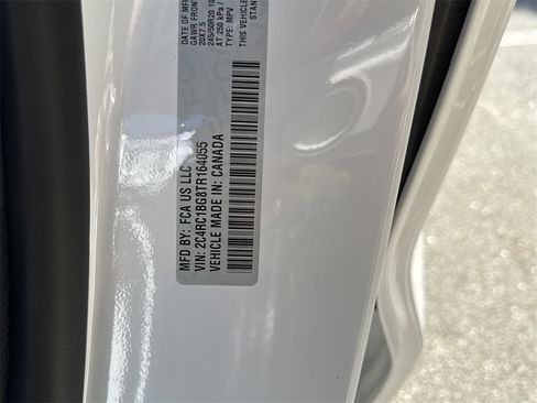 New 2026 Chrysler Pacifica Select image 43