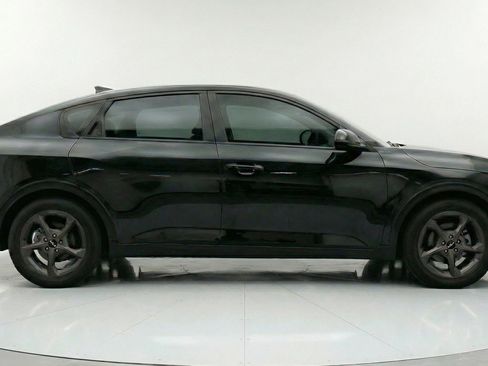 Used 2025 Kia K4 LXS image 11