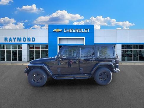 Used 2012 Jeep Wrangler Unlimited Rubicon AWD/4WD image 6