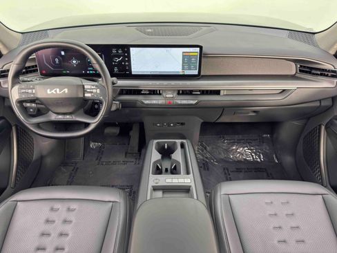 Used 2024 Kia EV9 Wind image 12
