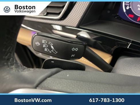 Used 2025 Volkswagen Atlas Cross Sport SEL R-Line image 19