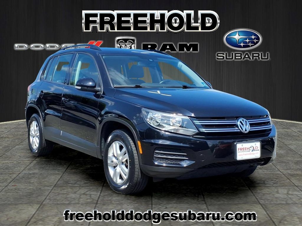 Used 2016 Volkswagen Tiguan S FWD image 1