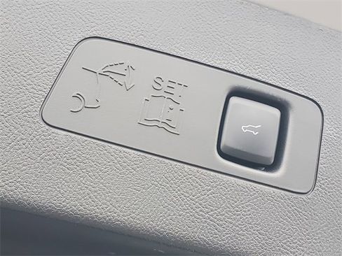 Certified 2023 Lincoln Corsair FWD w/ Equipment Group 101A image 29