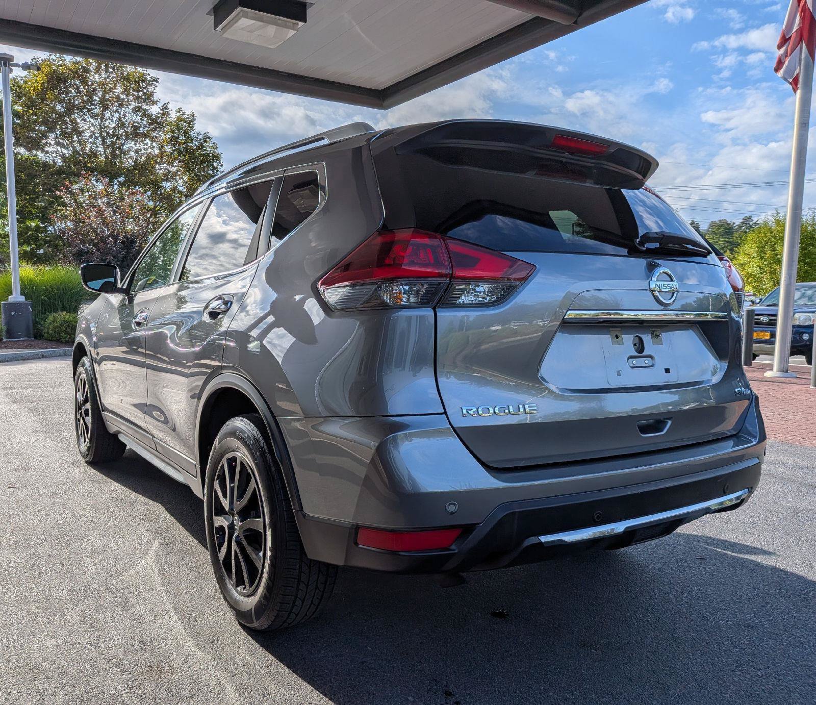 Used 2020 Nissan Rogue SV AWD/4WD image 7