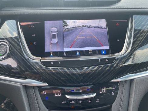 Used 2024 Cadillac XT6 Premium Luxury w/ Technology Package FWD image 22