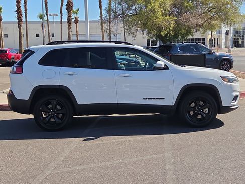 Used 2020 Jeep Cherokee Latitude Plus AWD/4WD image 6