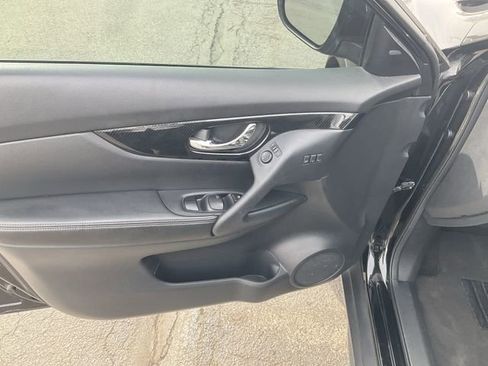 Used 2020 Nissan Rogue SL w/ Premium Package AWD/4WD image 26