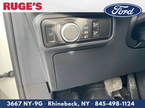 Used 2025 Ford Explorer Active image 17