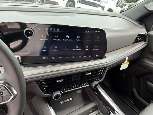 New 2026 Chevrolet Suburban LT w/ Comfort Package RWD image 7