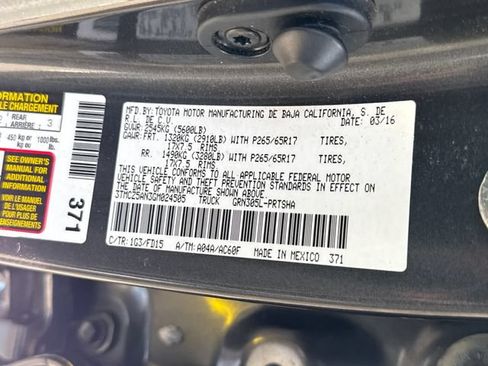 Used 2016 Toyota Tacoma TRD Sport AWD/4WD image 16