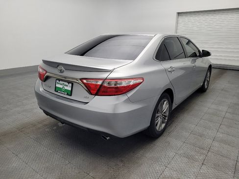Used 2016 Toyota Camry SE image 9