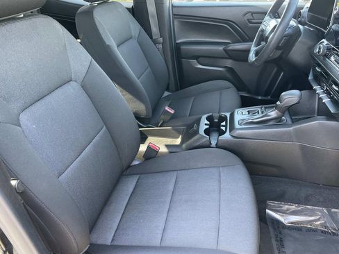 Used 2024 Chevrolet Colorado W/T image 27