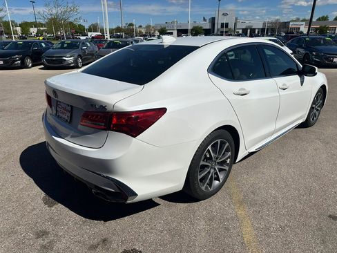 Used 2018 Acura TLX V6 w/ Technology Package FWD image 5