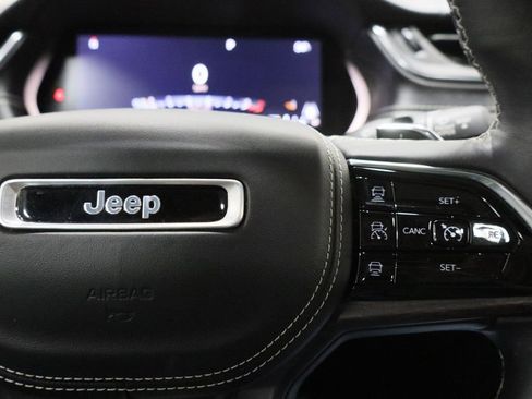 Used 2022 Jeep Grand Cherokee L Overland w/ Luxury Tech Group IV image 10