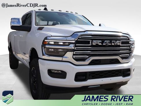 Used 2026 RAM 2500 Laramie AWD/4WD image 6