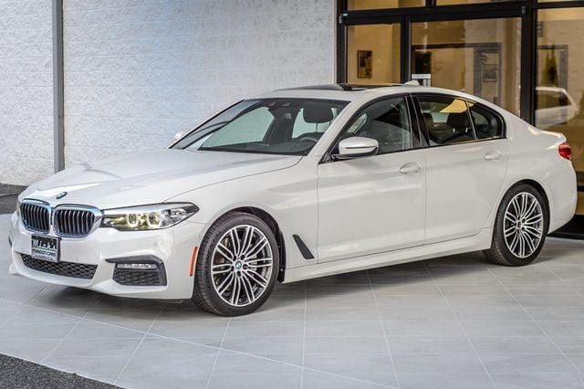 Used 2019 BMW 540i w/ M Sport Package RWD image 6