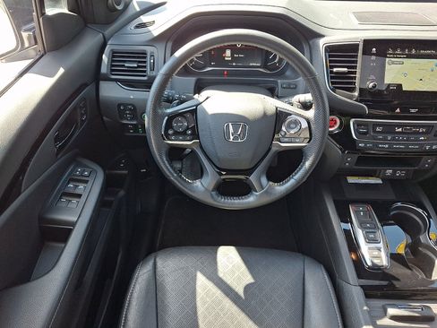 Used 2023 Honda Passport Elite image 11