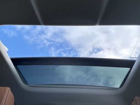 Used 2018 Land Rover Discovery HSE Luxury image 11