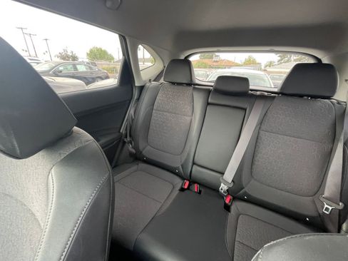 Used 2025 Kia Seltos S image 40